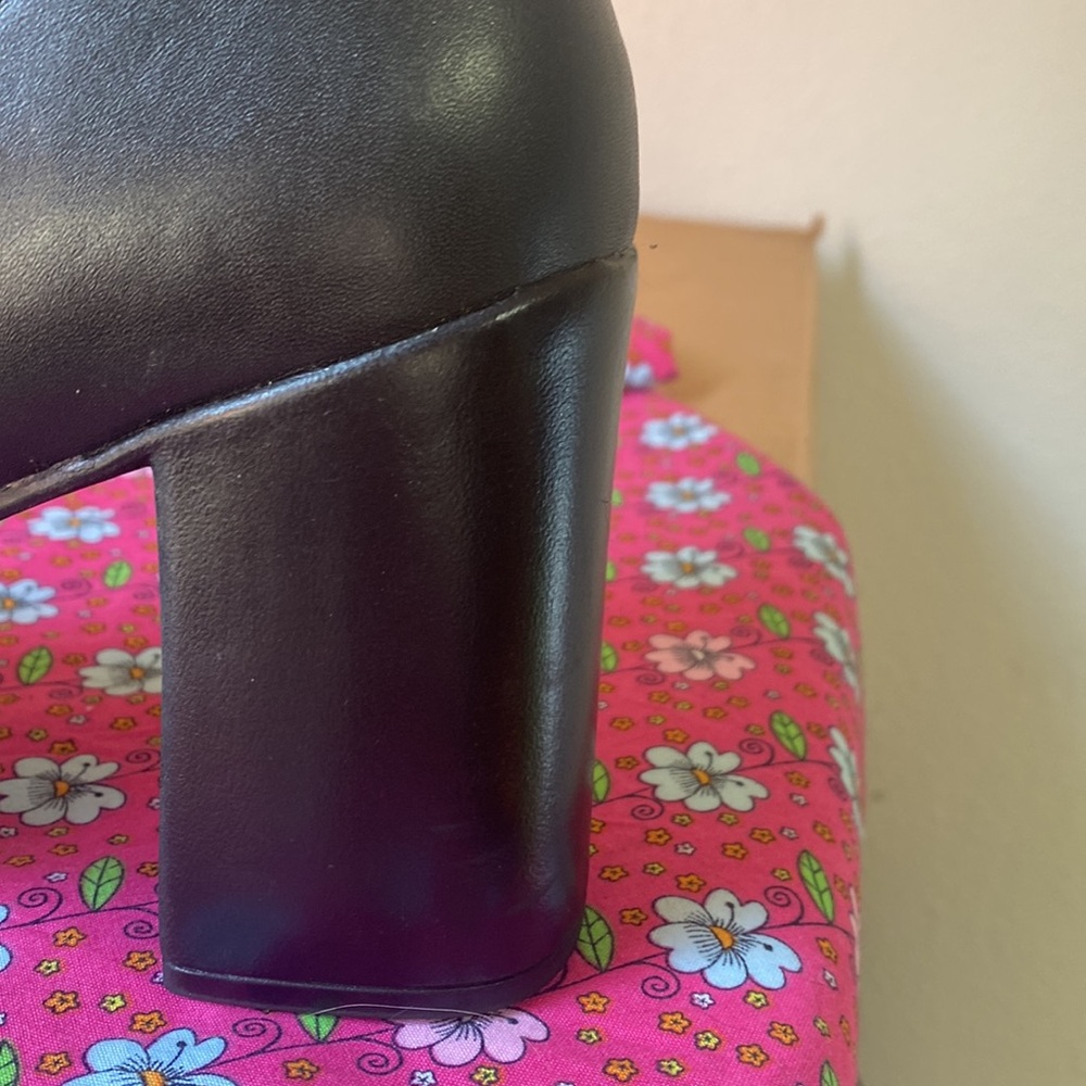 Steve Madden Boots 7 1/2 Practically New Ankle Bo… - image 4